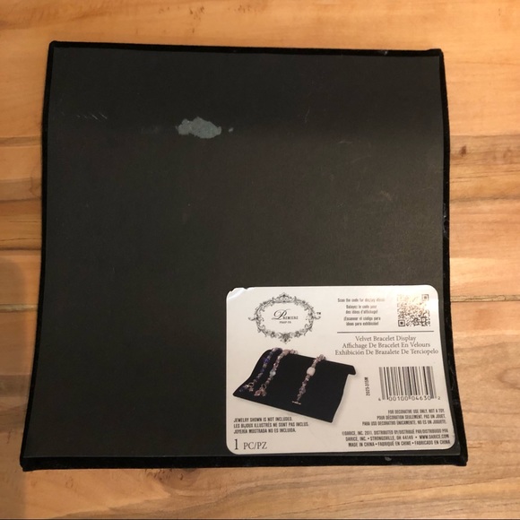 Velvet bracelet/ watch display - Picture 3 of 5